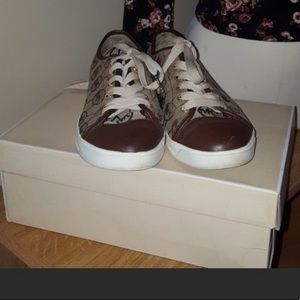 Authentic Michael kors sneakers.